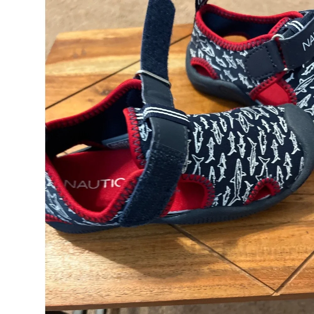 Nautica Kids Water Shoes Sandals Shark Print Navy Red Hook‎ Loop Size 9 NWT